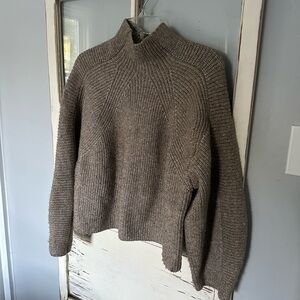 H&M Sweater